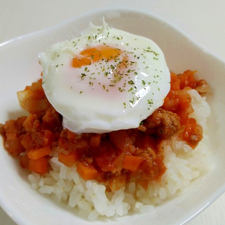 ミートソースで☆半熟卵のミートソース丼